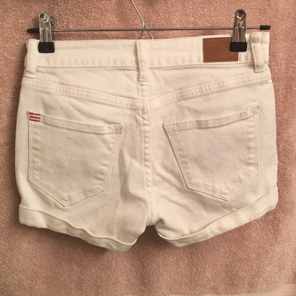 BDG Pants - 🌻4/$25🌻 UO BDG Mid Rise White Shorts ☀️